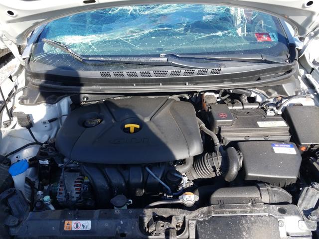 Photo 6 VIN: KMHDH4AH0FU231466 - HYUNDAI ELANTRA SE 