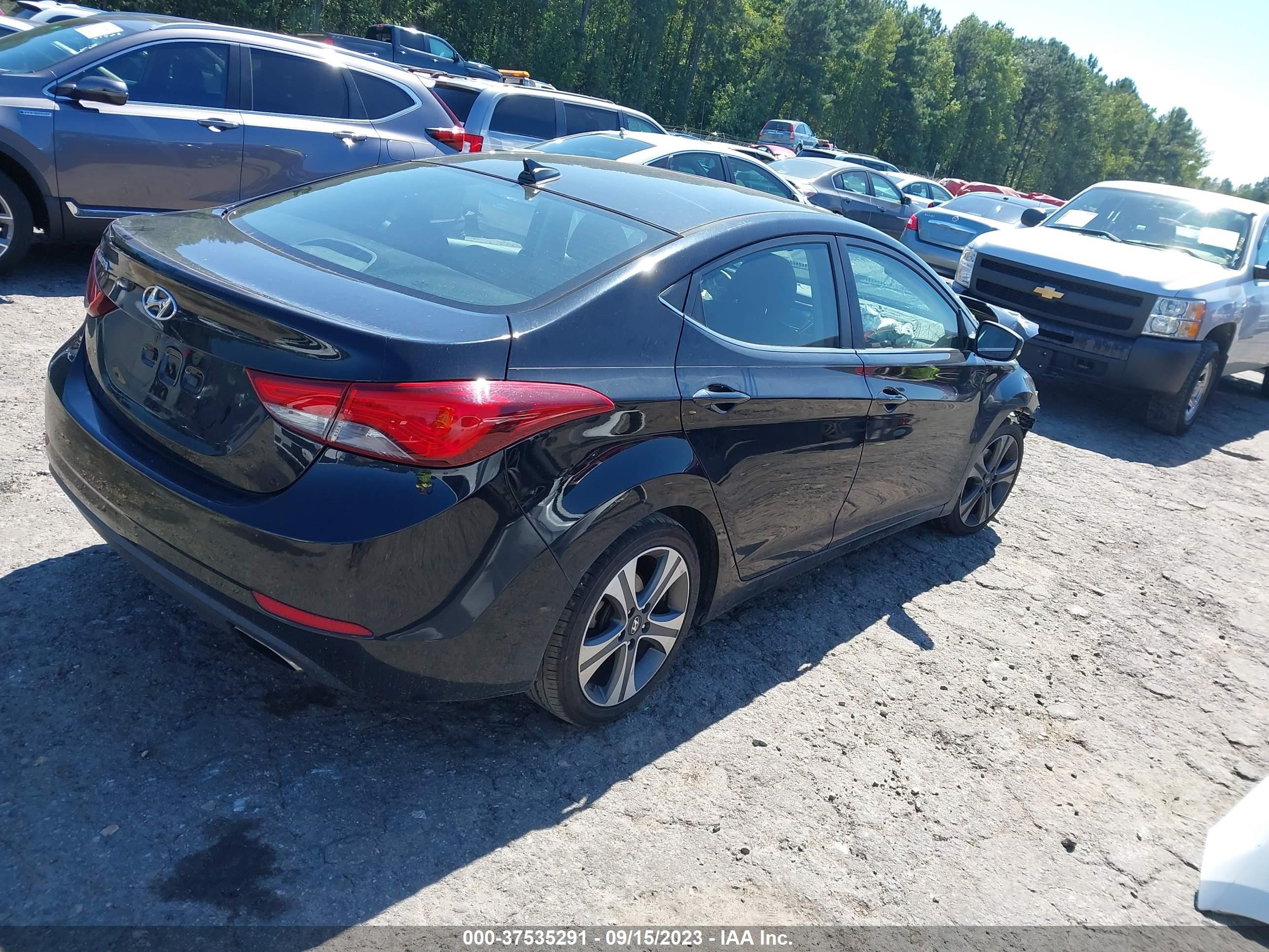 Photo 3 VIN: KMHDH4AH0FU322205 - HYUNDAI ELANTRA 