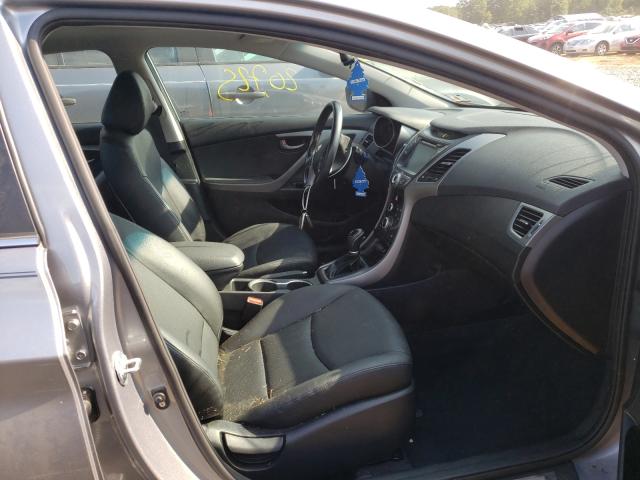 Photo 4 VIN: KMHDH4AH0FU343975 - HYUNDAI ELANTRA SE 