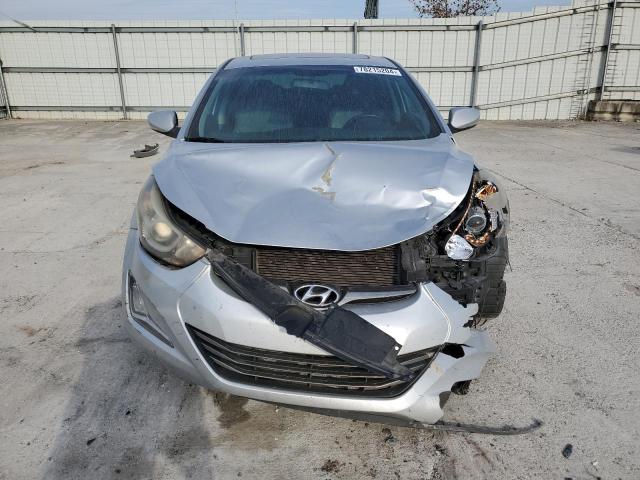 Photo 4 VIN: KMHDH4AH0FU358217 - HYUNDAI ELANTRA SE 