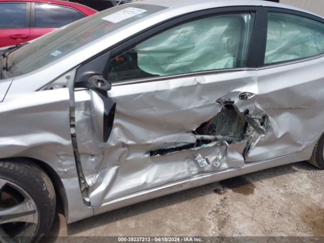 Photo 5 VIN: KMHDH4AH0GU488550 - HYUNDAI ELANTRA 