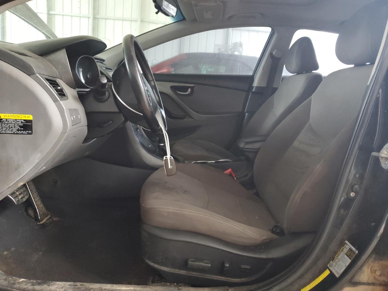 Photo 6 VIN: KMHDH4AH0GU559066 - HYUNDAI ELANTRA 