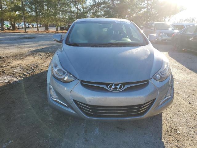 Photo 4 VIN: KMHDH4AH1FU305543 - HYUNDAI ELANTRA 