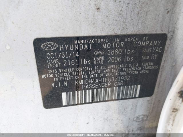 Photo 8 VIN: KMHDH4AH1FU371932 - HYUNDAI ELANTRA 