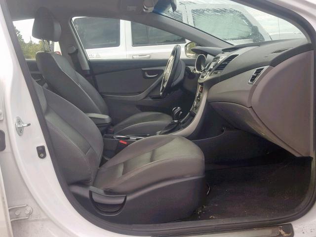 Photo 4 VIN: KMHDH4AH1FU382865 - HYUNDAI ELANTRA SE 