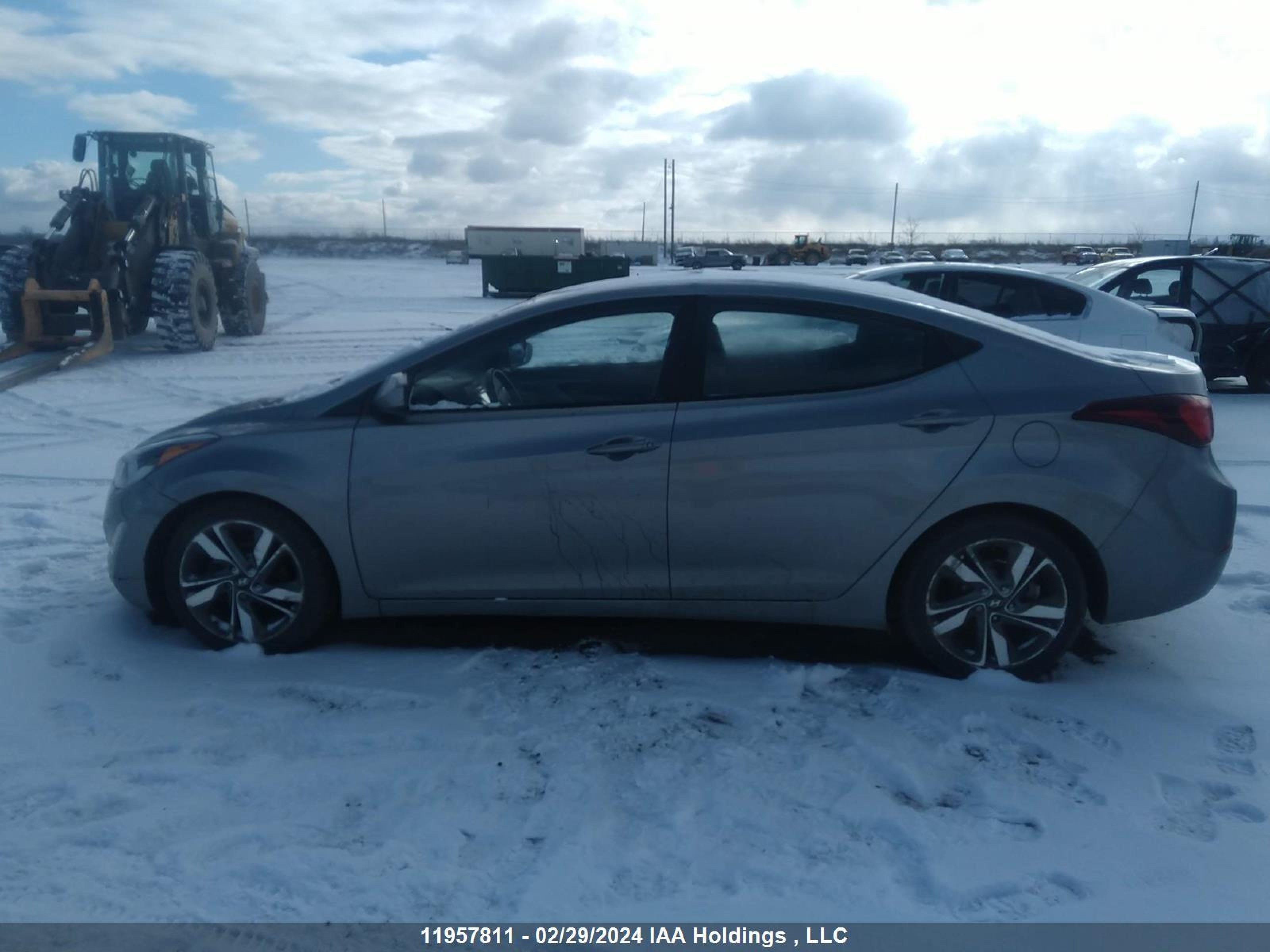 Photo 13 VIN: KMHDH4AH1FU409420 - HYUNDAI ELANTRA 