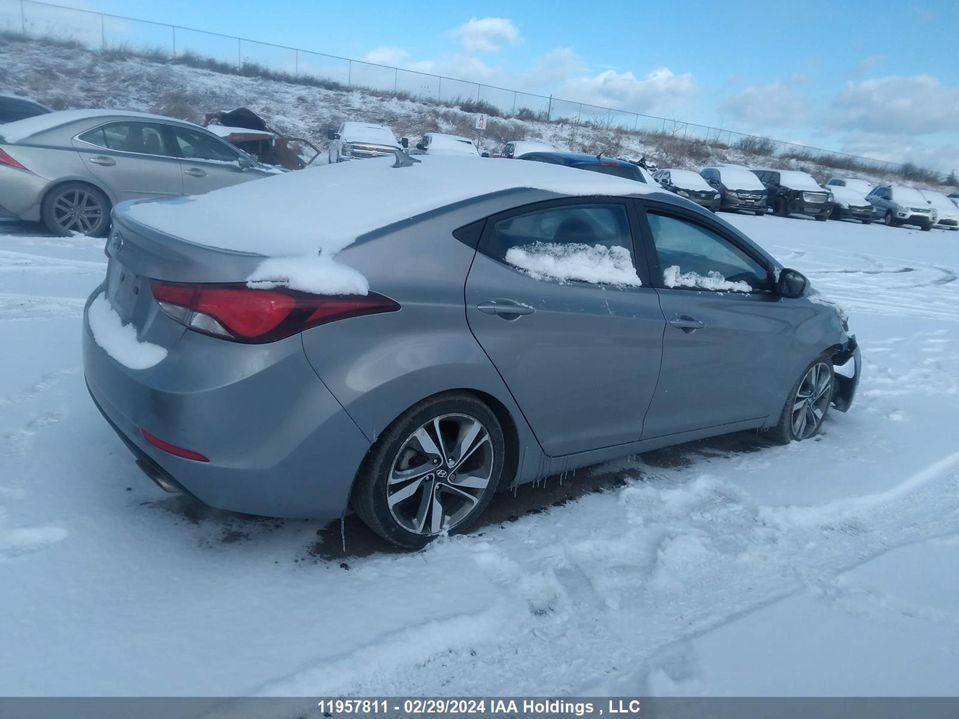 Photo 3 VIN: KMHDH4AH1FU409420 - HYUNDAI ELANTRA 