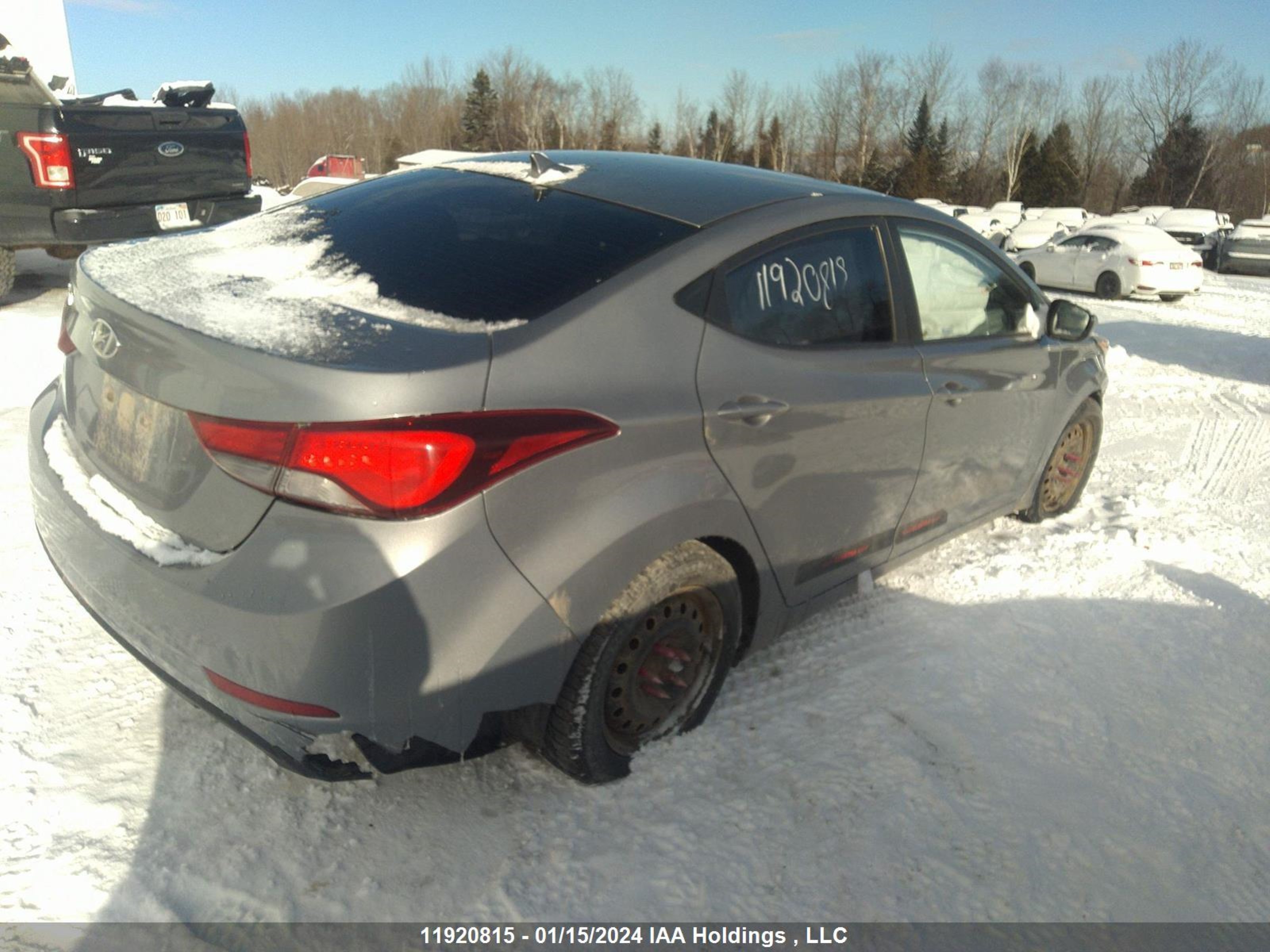 Photo 3 VIN: KMHDH4AH2FU238368 - HYUNDAI ELANTRA 