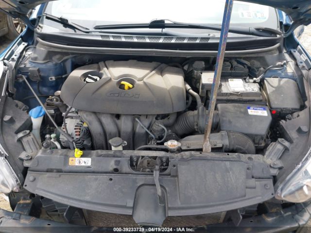 Photo 9 VIN: KMHDH4AH2FU282337 - HYUNDAI ELANTRA 