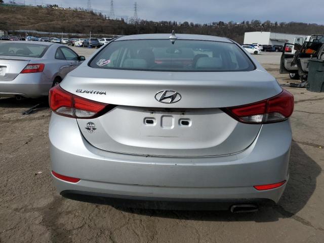 Photo 5 VIN: KMHDH4AH3FU372242 - HYUNDAI ELANTRA 