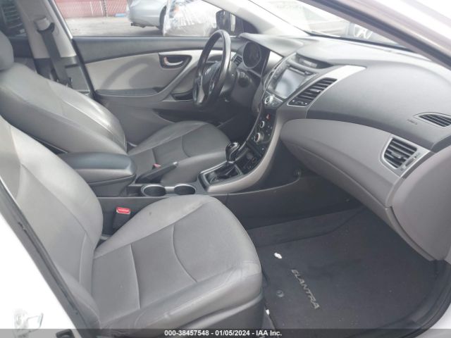 Photo 4 VIN: KMHDH4AH3FU382494 - HYUNDAI ELANTRA 