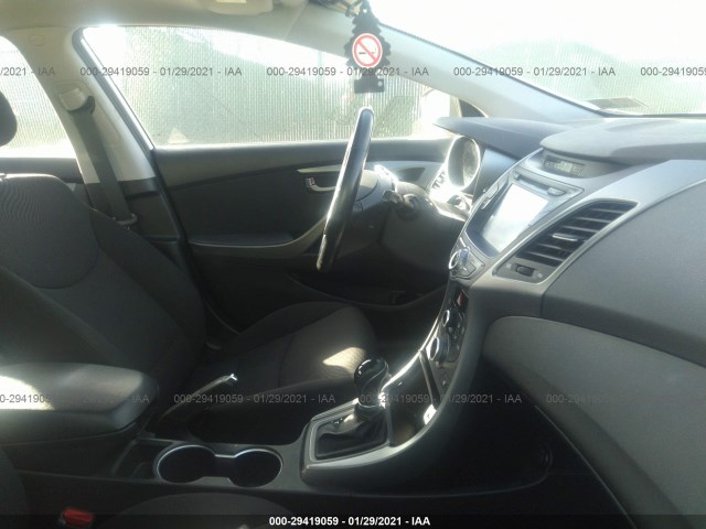 Photo 4 VIN: KMHDH4AH3GU511870 - HYUNDAI ELANTRA 