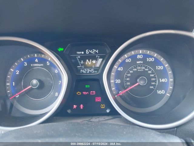 Photo 6 VIN: KMHDH4AH4FU425885 - HYUNDAI ELANTRA 