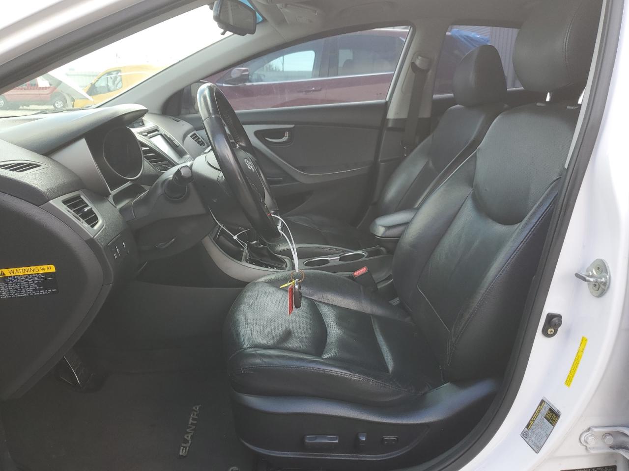 Photo 6 VIN: KMHDH4AH5FU380987 - HYUNDAI ELANTRA 