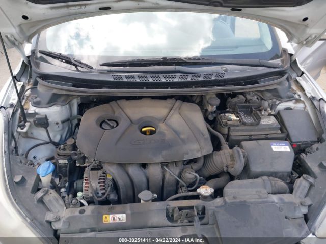 Photo 9 VIN: KMHDH4AH6FU358268 - HYUNDAI ELANTRA 