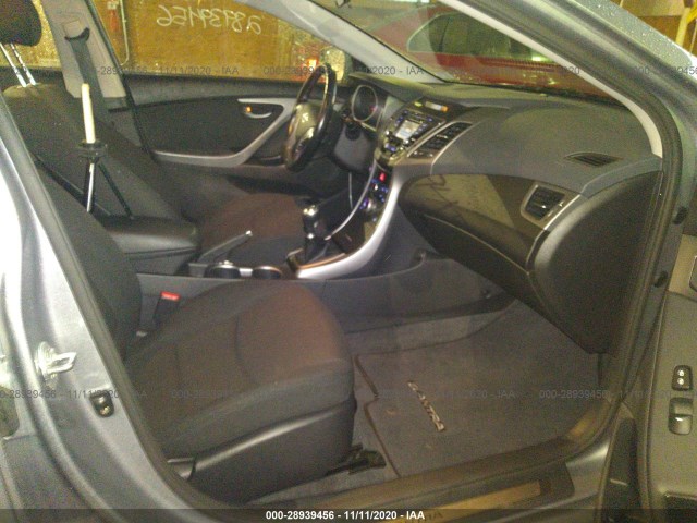 Photo 4 VIN: KMHDH4AH6GU531482 - HYUNDAI ELANTRA 