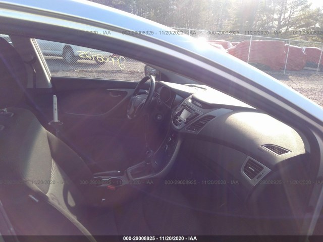 Photo 4 VIN: KMHDH4AH6GU535547 - HYUNDAI ELANTRA 