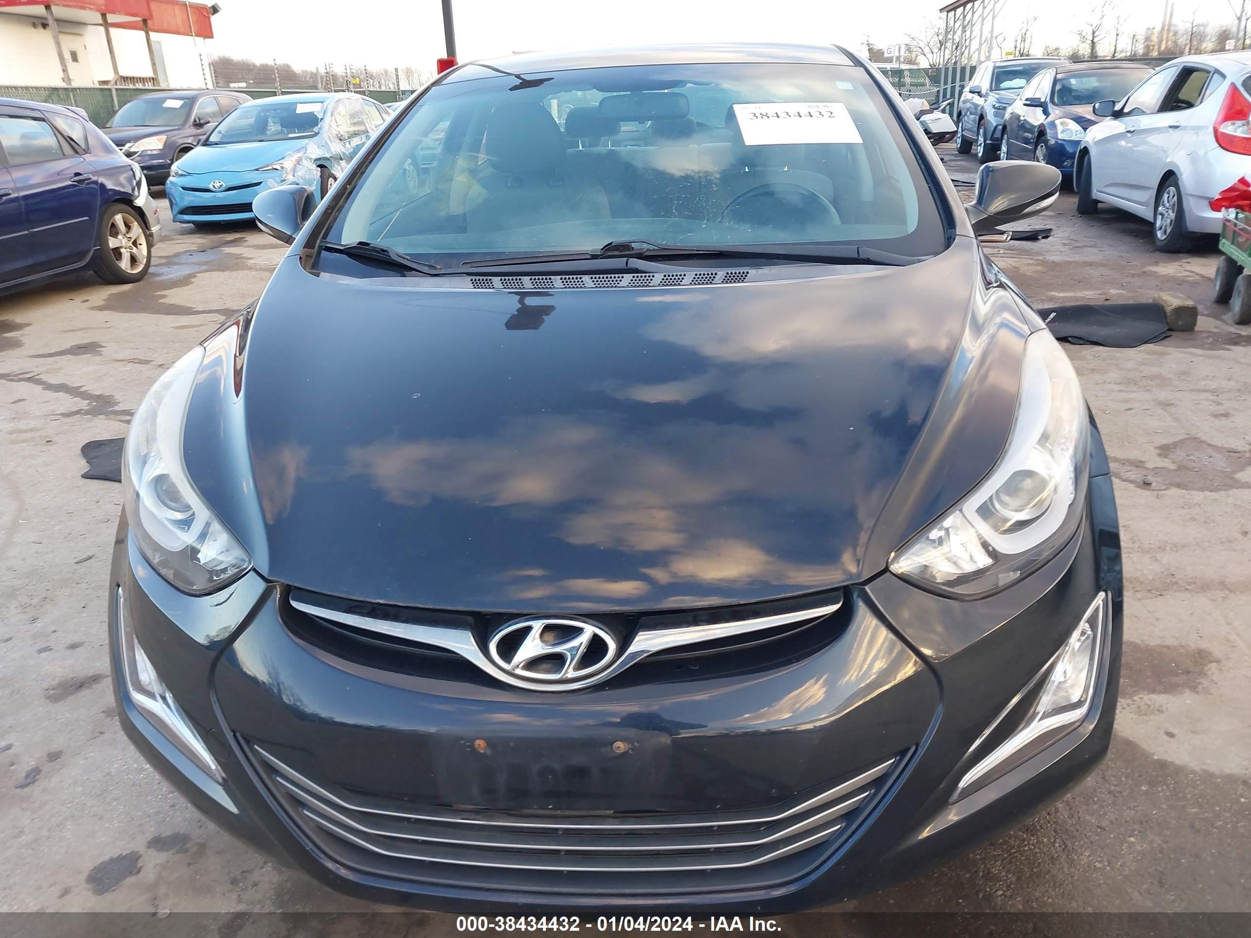 Photo 11 VIN: KMHDH4AH6GU617486 - HYUNDAI ELANTRA 