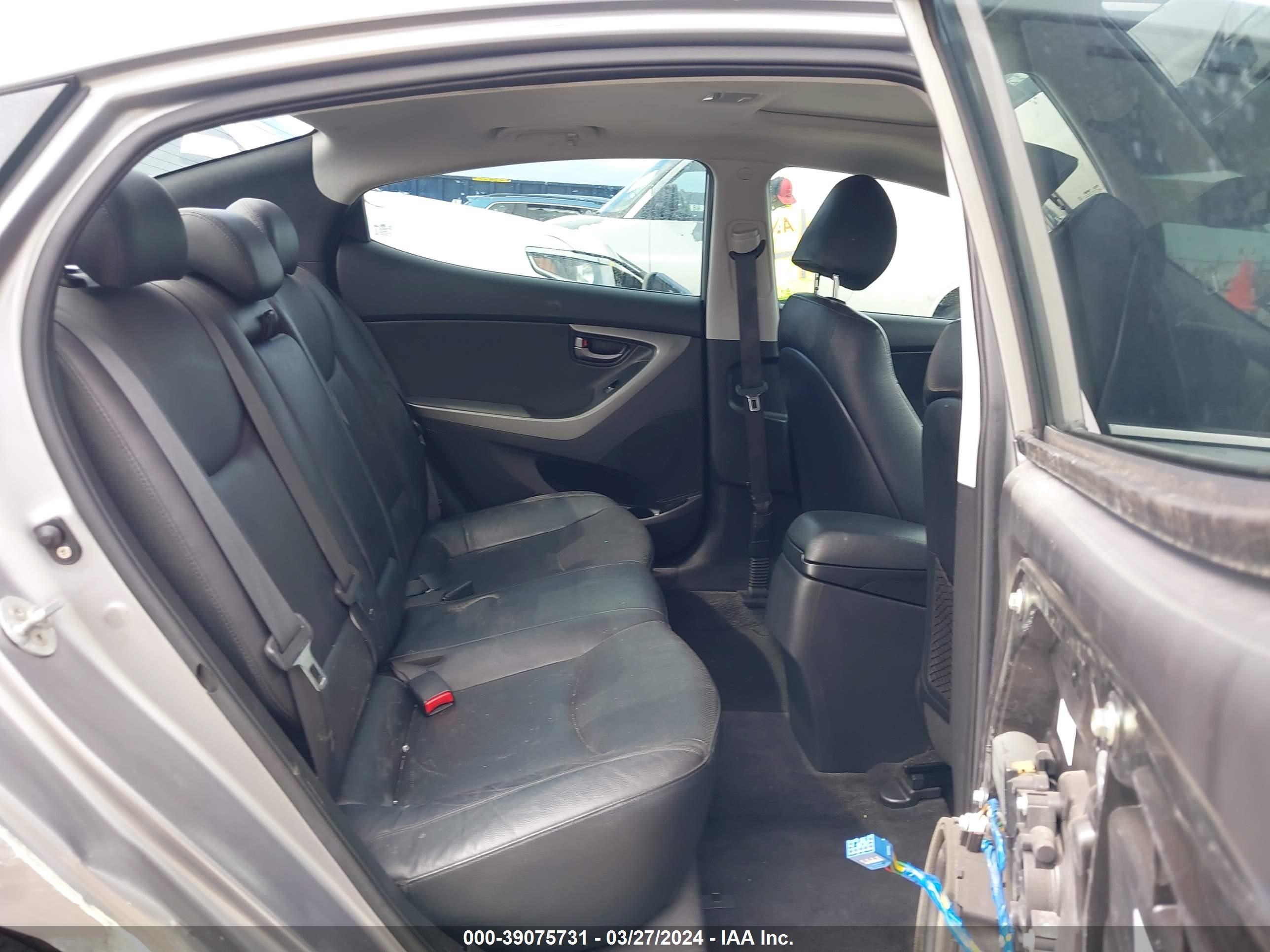 Photo 7 VIN: KMHDH4AH7EU169126 - HYUNDAI ELANTRA 