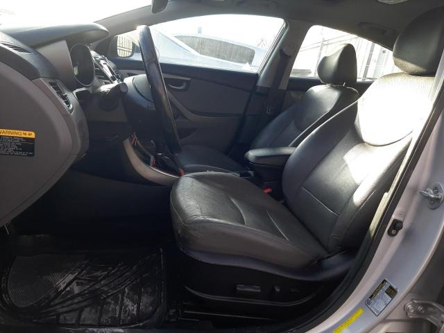 Photo 6 VIN: KMHDH4AH7FU300038 - HYUNDAI ELANTRA SE 