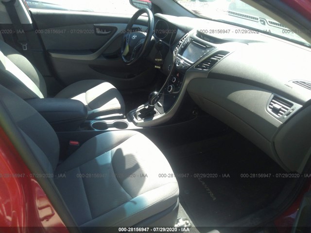 Photo 4 VIN: KMHDH4AH7GU521821 - HYUNDAI ELANTRA 