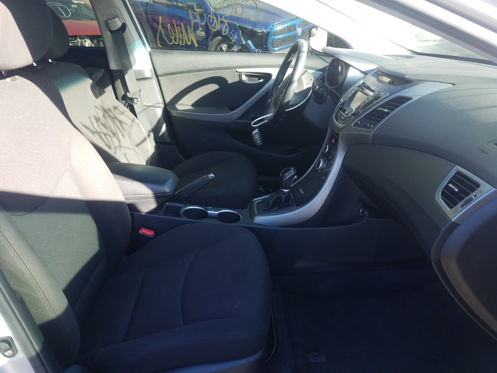 Photo 4 VIN: KMHDH4AH7GU587009 - HYUNDAI ELANTRA SE 