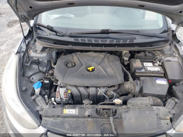 Photo 9 VIN: KMHDH4AH8FU282326 - HYUNDAI ELANTRA 