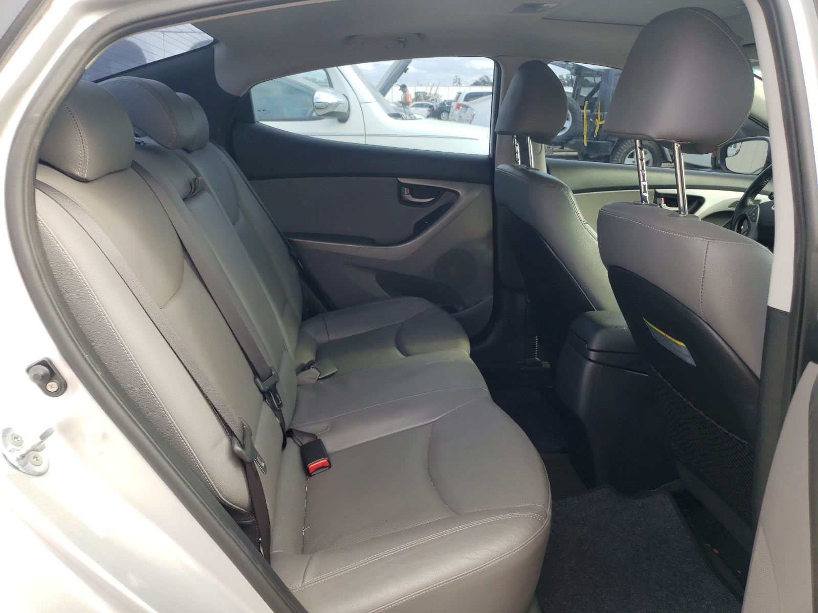 Photo 5 VIN: KMHDH4AH8FU283136 - HYUNDAI ELANTRA SE 