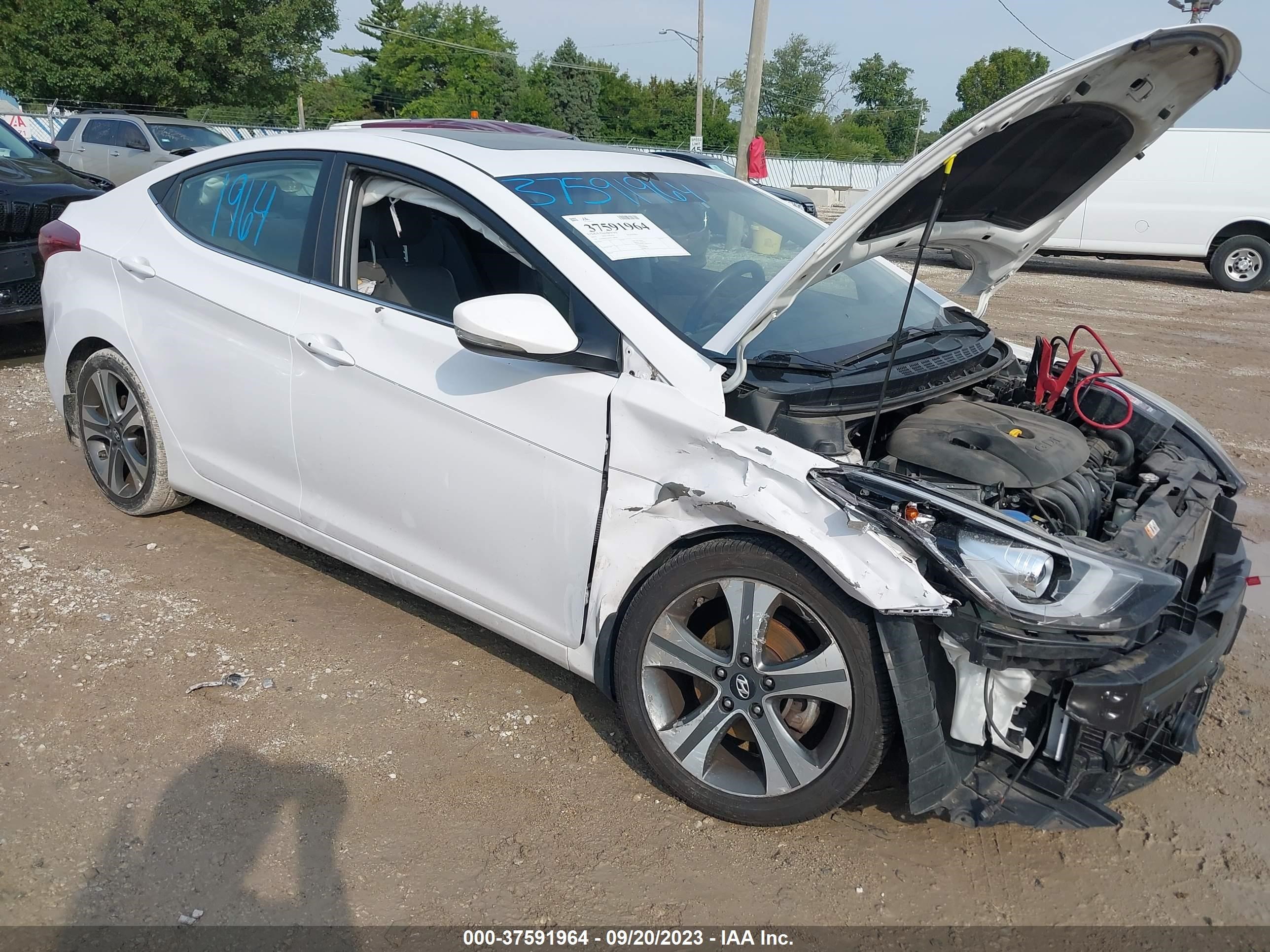 Photo 5 VIN: KMHDH4AH9FU380247 - HYUNDAI ELANTRA 