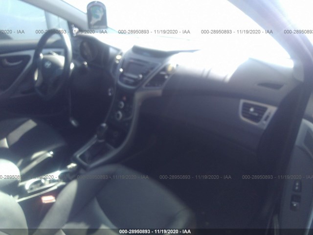 Photo 4 VIN: KMHDH4AHXFU398868 - HYUNDAI ELANTRA 