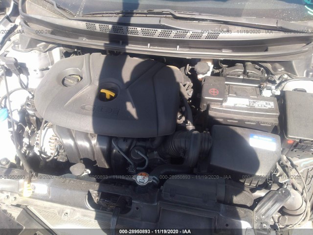 Photo 9 VIN: KMHDH4AHXFU398868 - HYUNDAI ELANTRA 