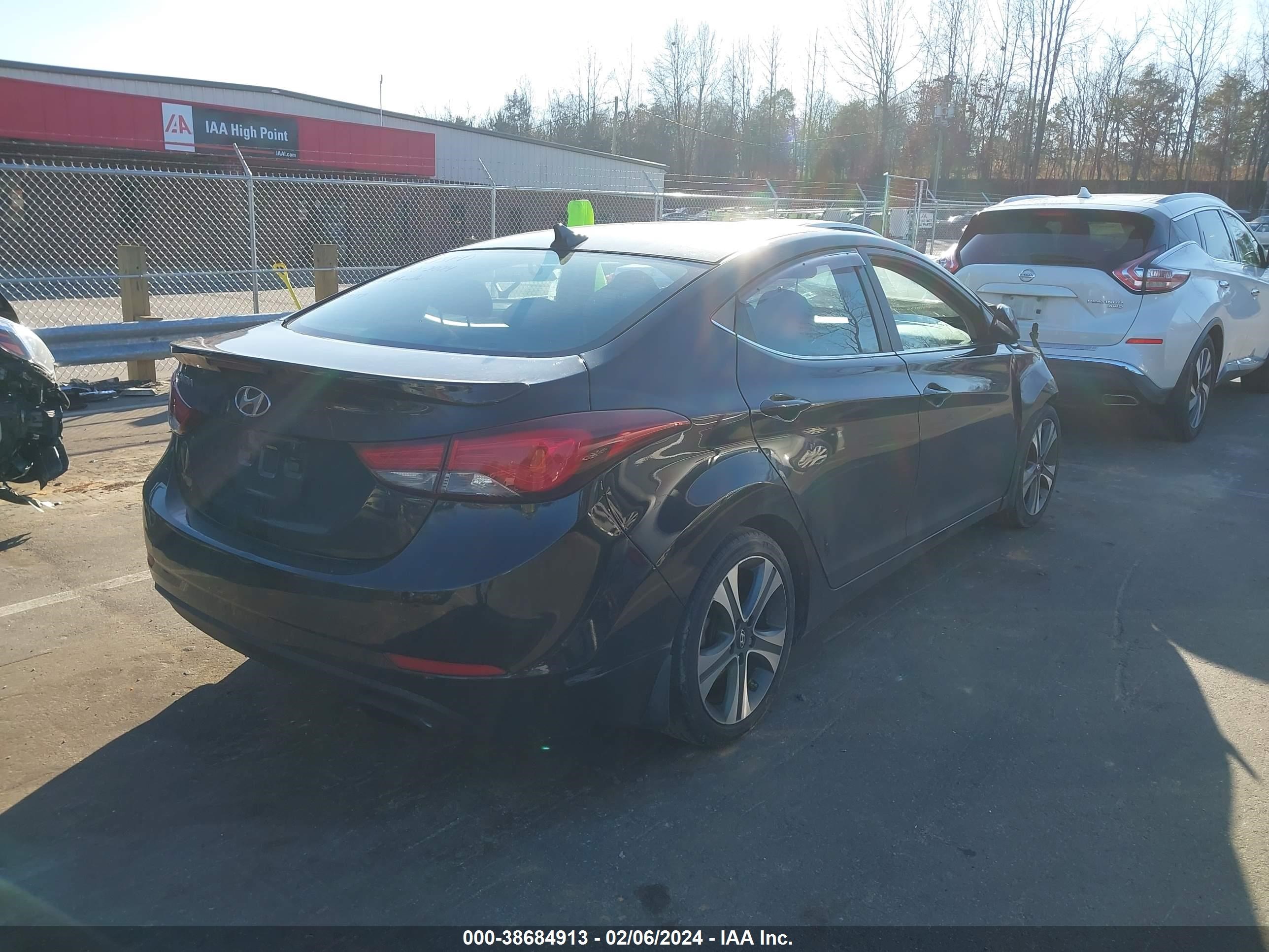 Photo 3 VIN: KMHDH4AHXGU523157 - HYUNDAI ELANTRA 