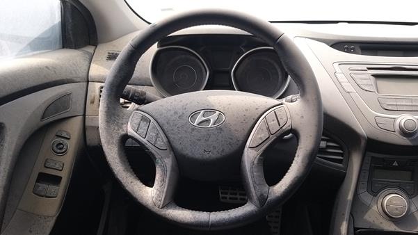 Photo 11 VIN: KMHDH61E6DU014096 - HYUNDAI ELANTRA 