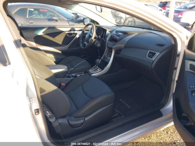 Photo 4 VIN: KMHDH6AE0DU005247 - HYUNDAI ELANTRA 