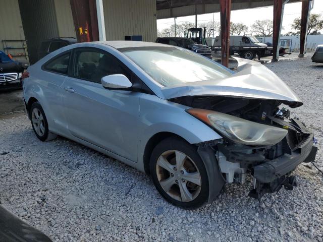 Photo 3 VIN: KMHDH6AE1DU016645 - HYUNDAI ELANTRA 