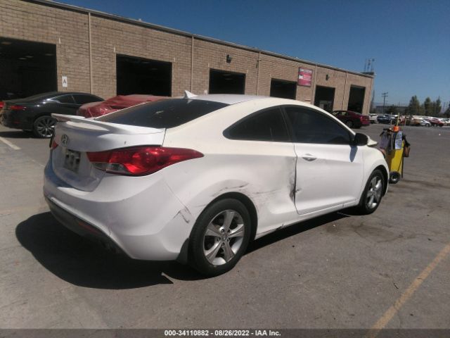 Photo 3 VIN: KMHDH6AE1DU019786 - HYUNDAI ELANTRA COUPE 