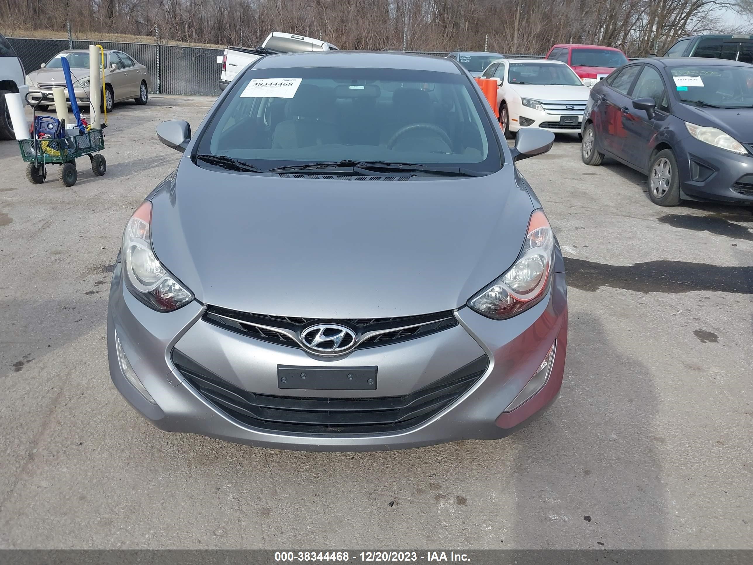 Photo 5 VIN: KMHDH6AE2DU003998 - HYUNDAI ELANTRA 