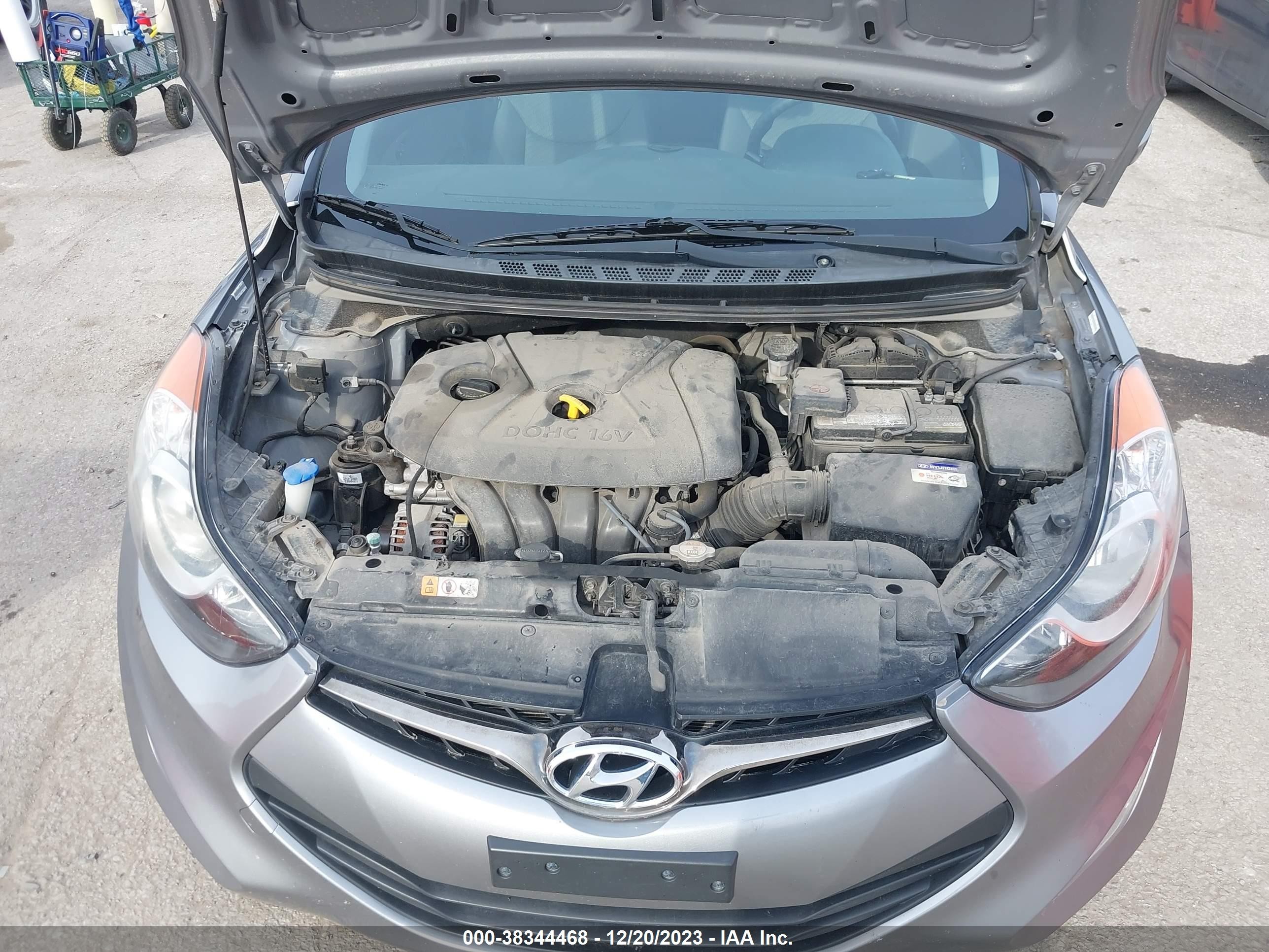 Photo 9 VIN: KMHDH6AE2DU003998 - HYUNDAI ELANTRA 