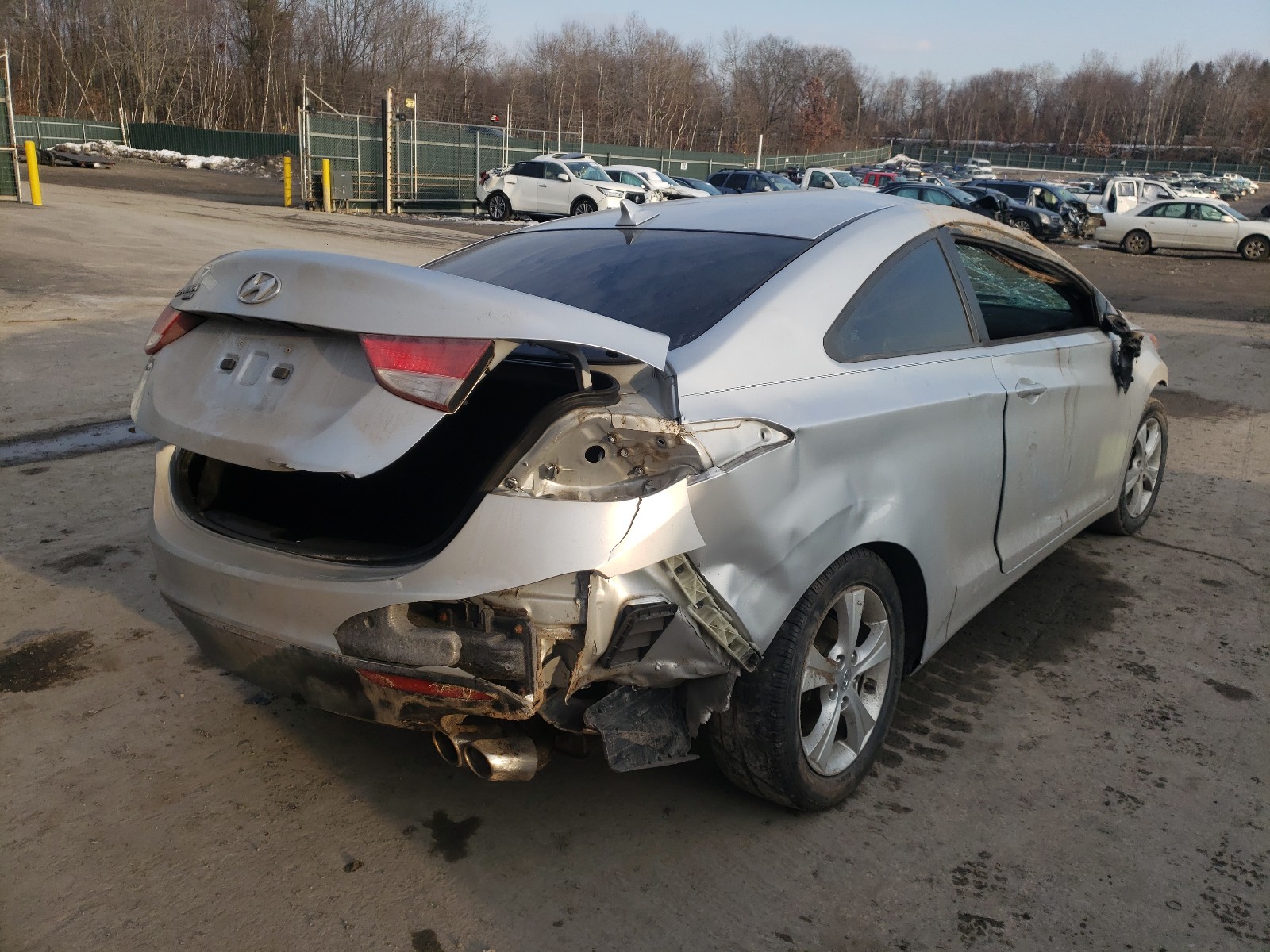 Photo 3 VIN: KMHDH6AE2DU018453 - HYUNDAI ELANTRA CO 