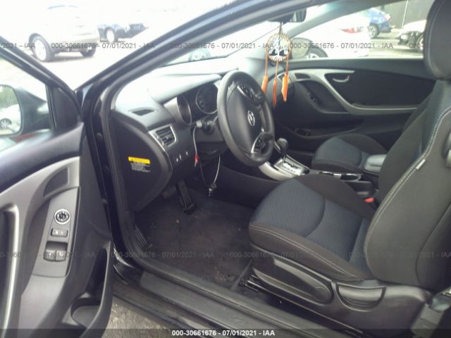 Photo 4 VIN: KMHDH6AE3DU005677 - HYUNDAI ELANTRA COUPE 