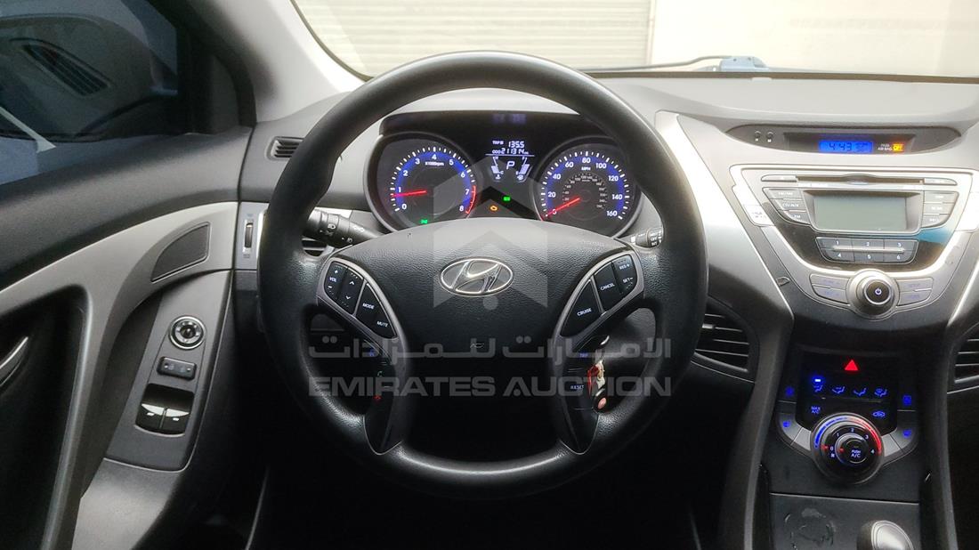 Photo 12 VIN: KMHDH6AE3DU006974 - HYUNDAI ELANTRA 