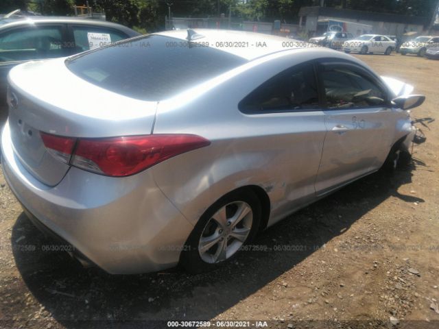 Photo 3 VIN: KMHDH6AE3DU016145 - HYUNDAI ELANTRA COUPE 