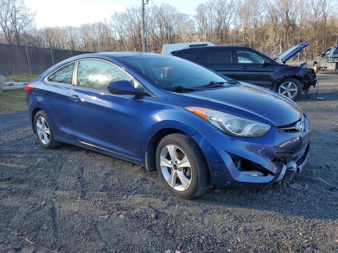 Photo 3 VIN: KMHDH6AE6DU016981 - HYUNDAI ELANTRA 