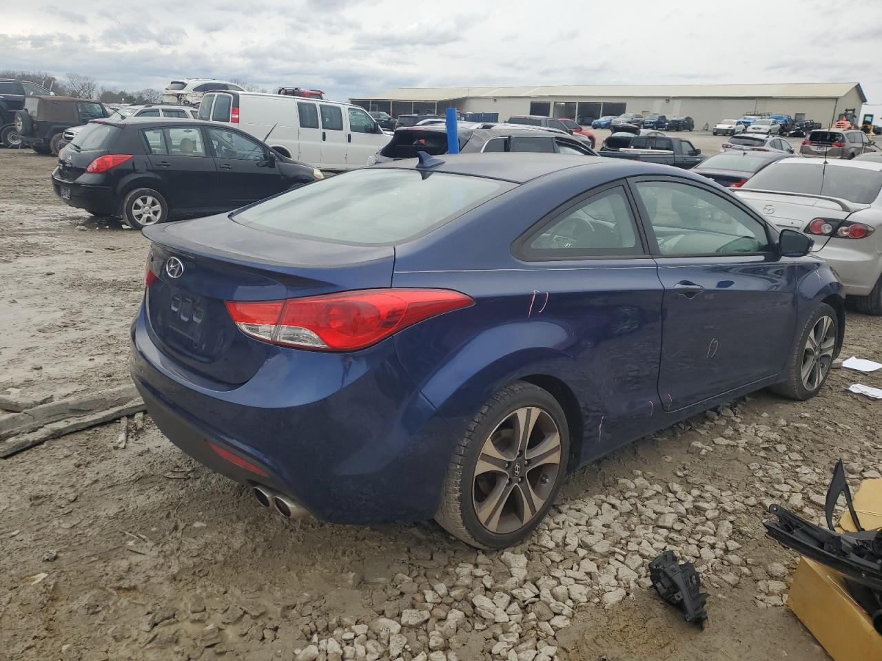 Photo 2 VIN: KMHDH6AE7DU008274 - HYUNDAI ELANTRA 