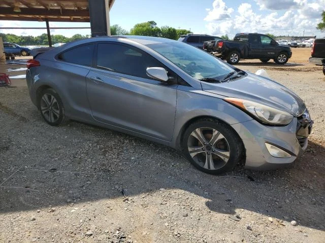 Photo 3 VIN: KMHDH6AE8DU012057 - HYUNDAI ELANTRA CO 