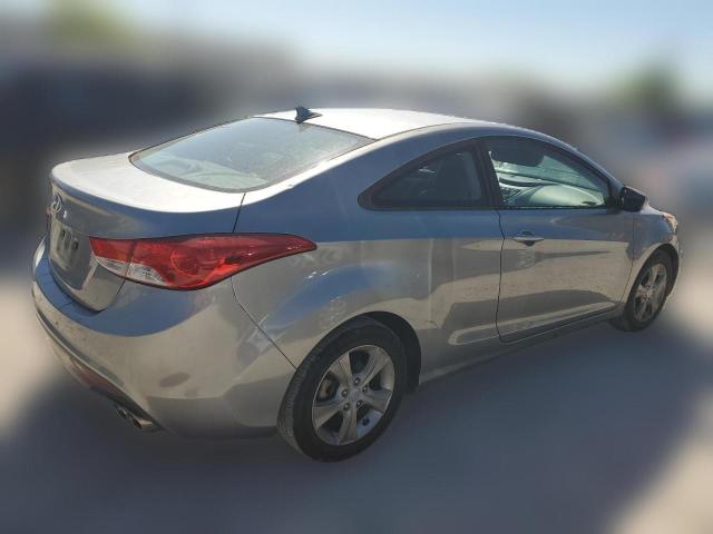 Photo 2 VIN: KMHDH6AE9DU001052 - HYUNDAI ELANTRA 