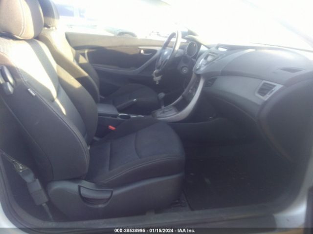 Photo 4 VIN: KMHDH6AEXDU010004 - HYUNDAI ELANTRA 