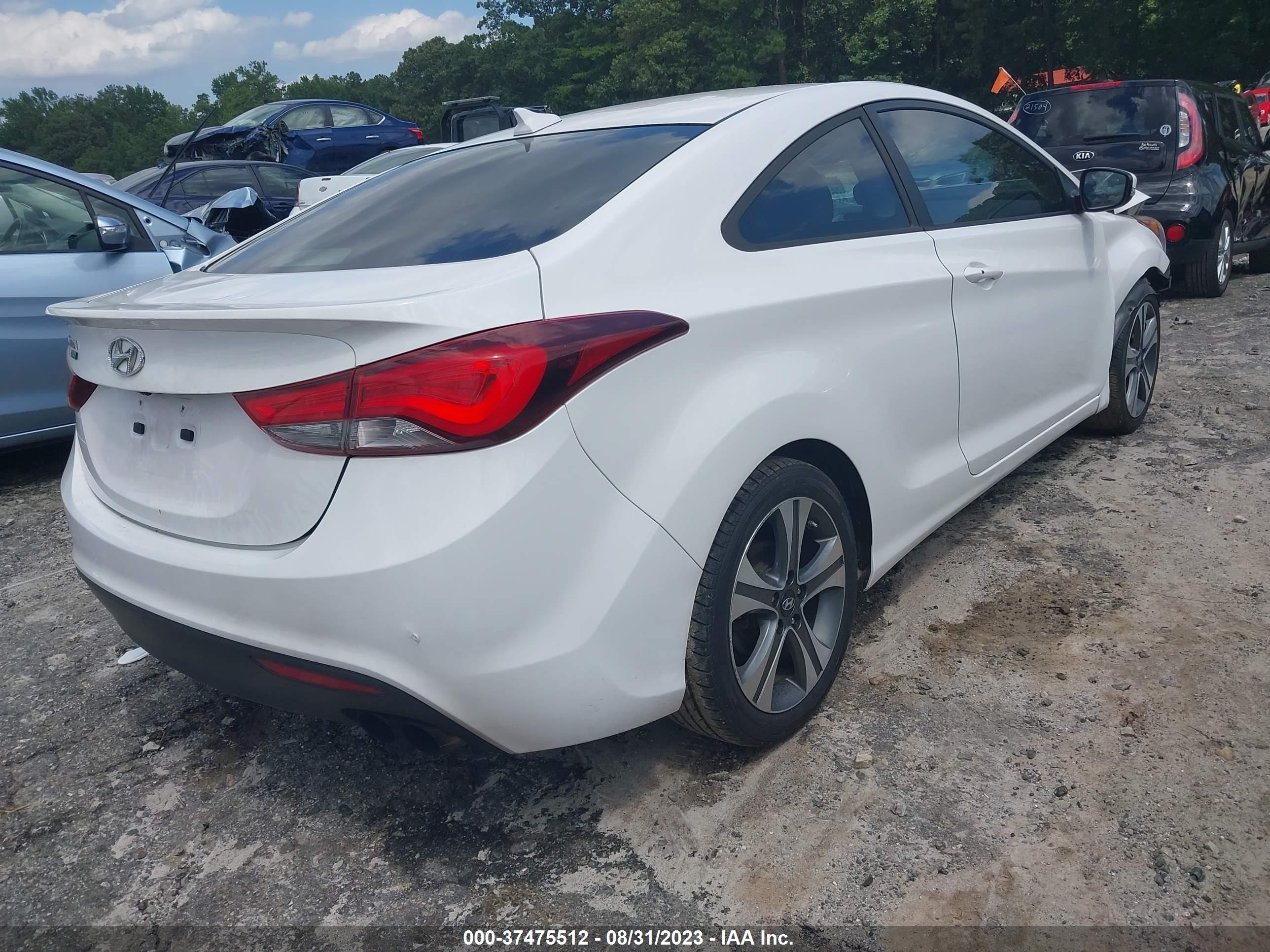 Photo 3 VIN: KMHDH6AH3EU026864 - HYUNDAI ELANTRA 