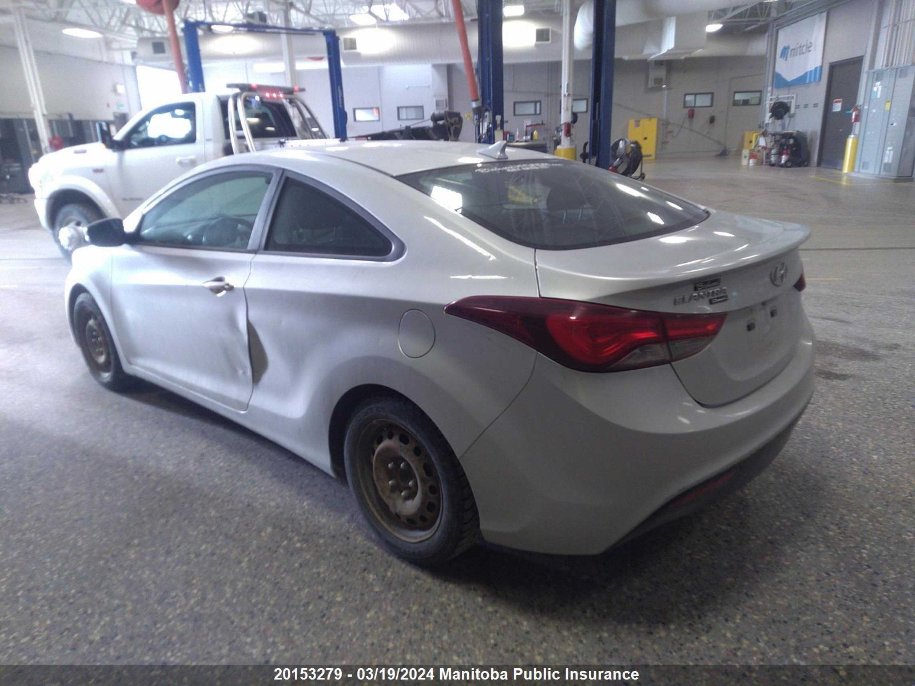 Photo 2 VIN: KMHDH6AH8EU027668 - HYUNDAI ELANTRA 