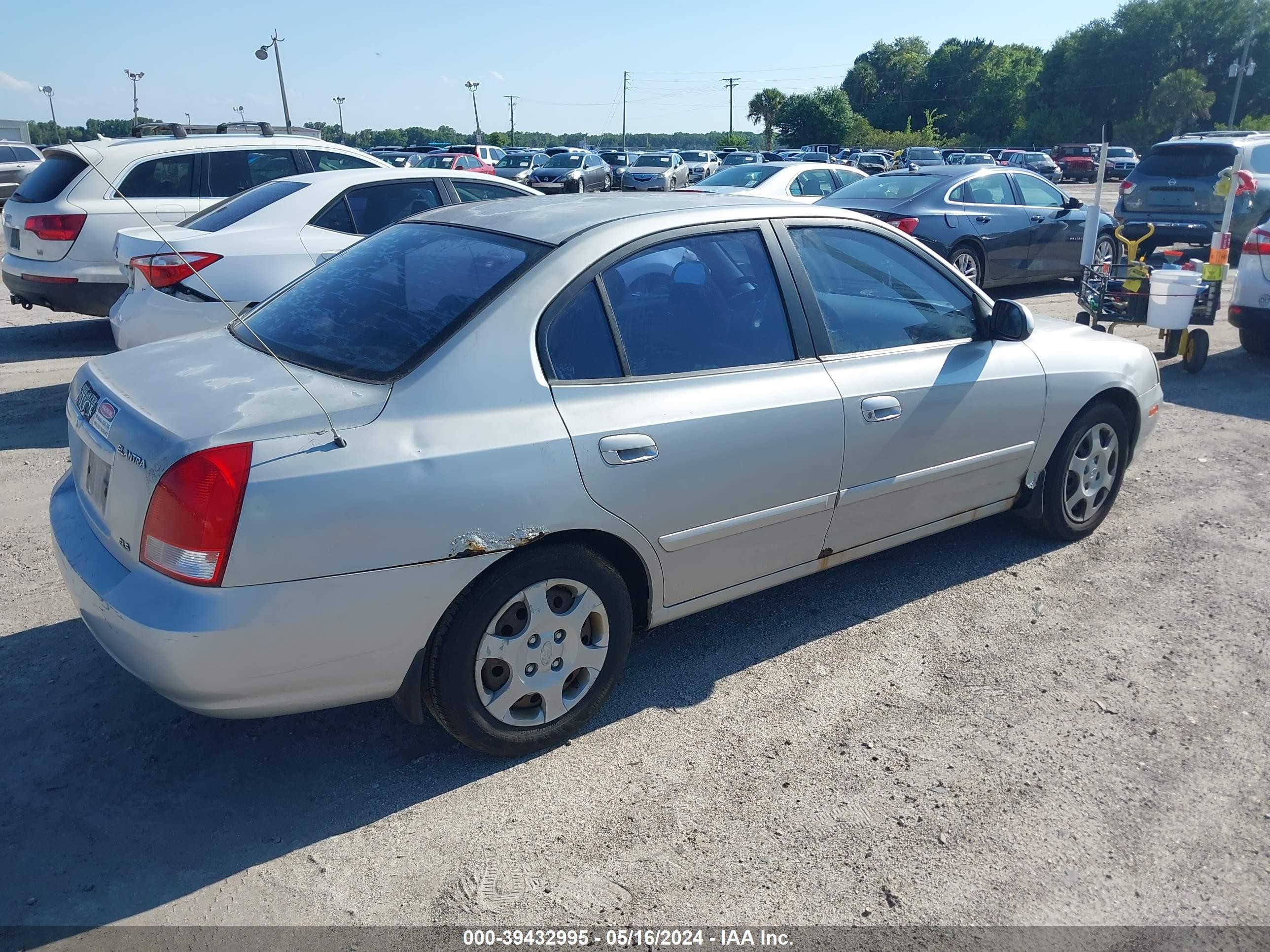 Photo 3 VIN: KMHDN45D33U487953 - HYUNDAI ELANTRA 